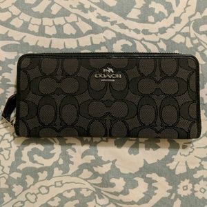 Brand new Coach Wallet!!!